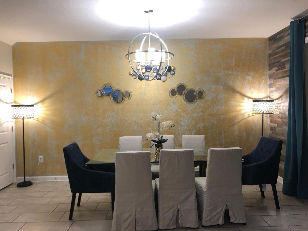 Villa 9BR Luxury near DISNEY with Pool, Spa, Free Parking, WiFi, Waterpark photo 1