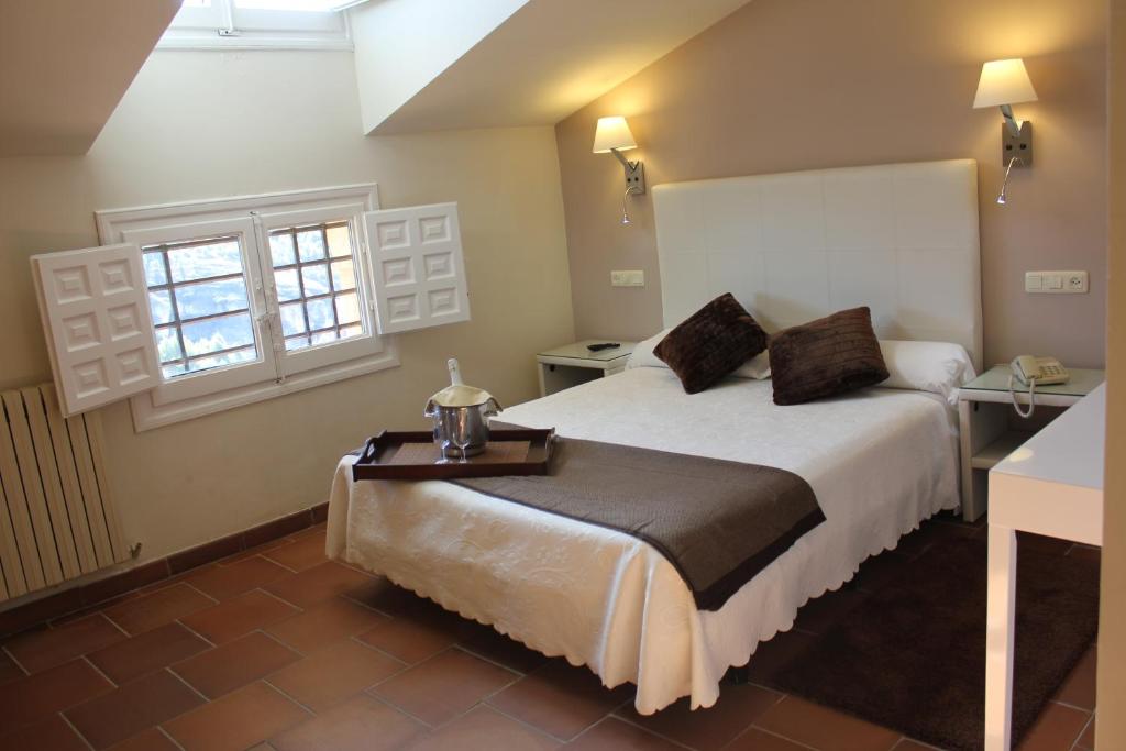Hotel Leonor de Aquitania photo 1