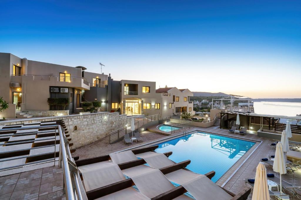 Sunrise Suites & Apartments photo 2