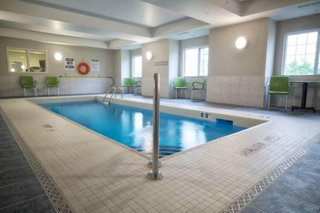 Microtel Inn & Suites Sault Ste. Marie photo 3