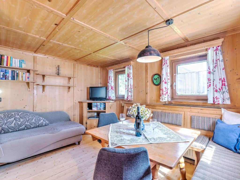 Welcoming Holiday Home with Garden in Tyrol photo 1