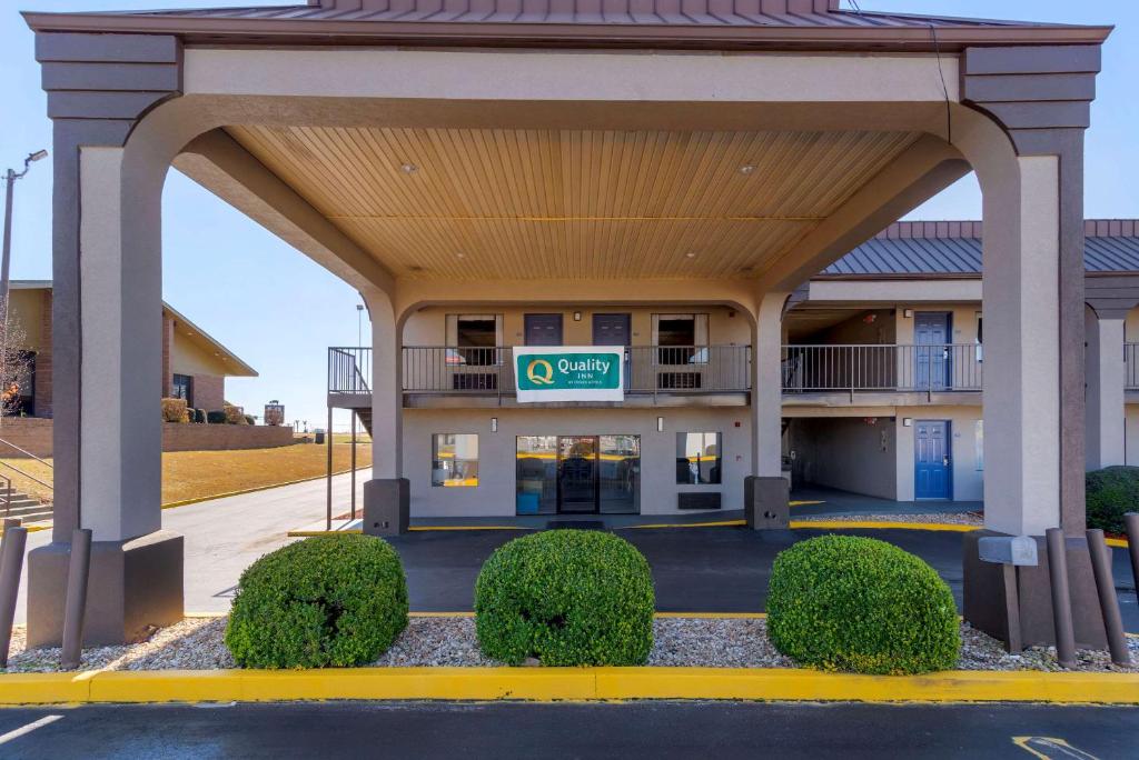 Quality Inn image