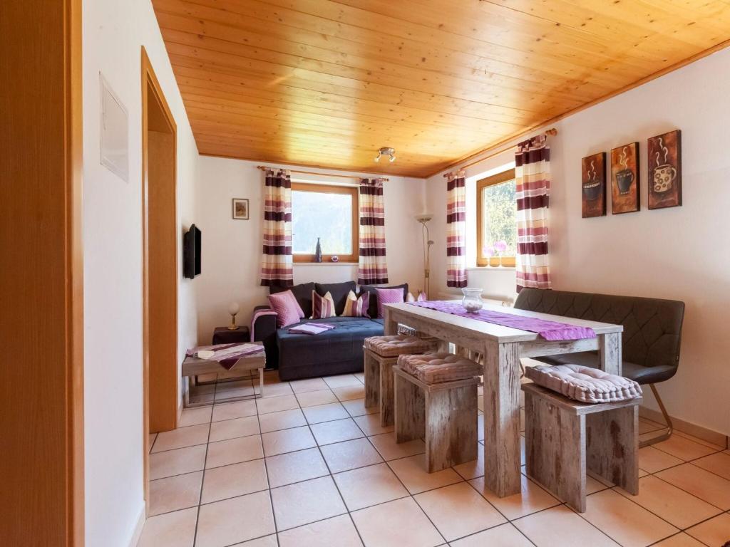 Apartment in Mayrhofen with terrace photo 1