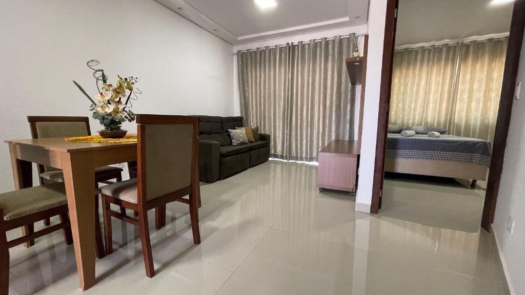 Sua casa em Foz do Iguaçu. Apt encantador e aconchegante na Vila A. photo 1