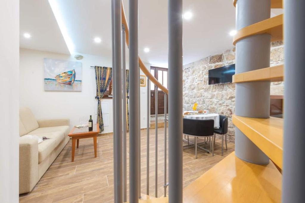 New Apartment La Barca Old Town - Tap to explore photos