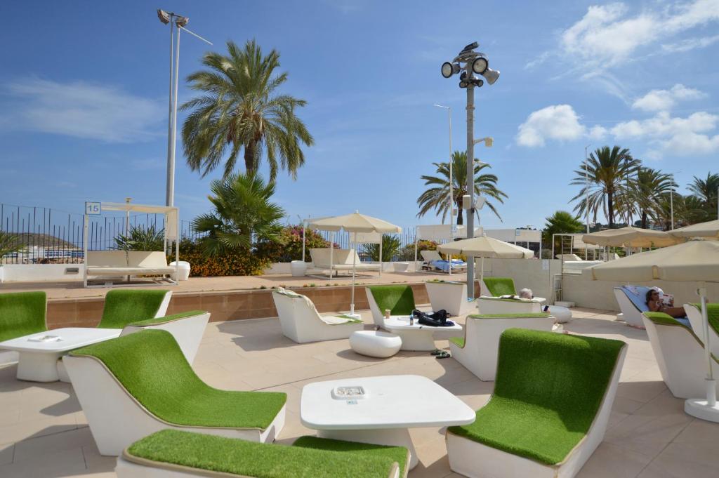 Seafront Apartment in Magaluf photo 4