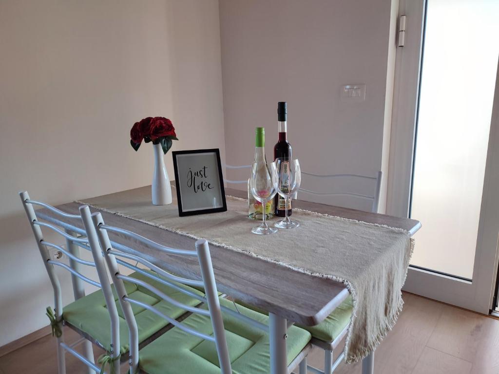 Apartments Pulic photo 4