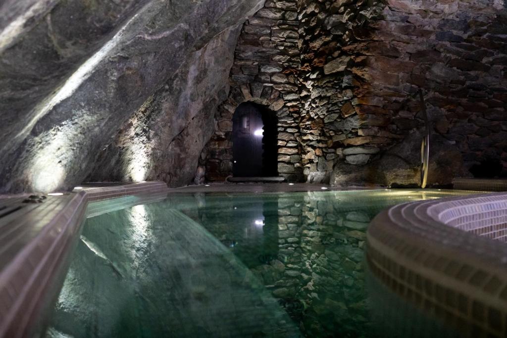 Hotel Ad Gallias - Tap to explore photos