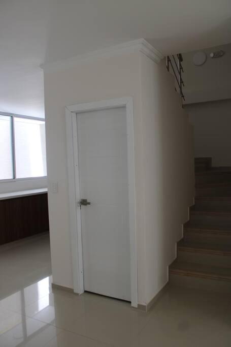 Hermosa Casa Grande De 3 Pisos Barranquilla photo 1