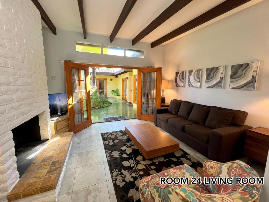 Atrium Palm Springs - Gay Men's Resort image