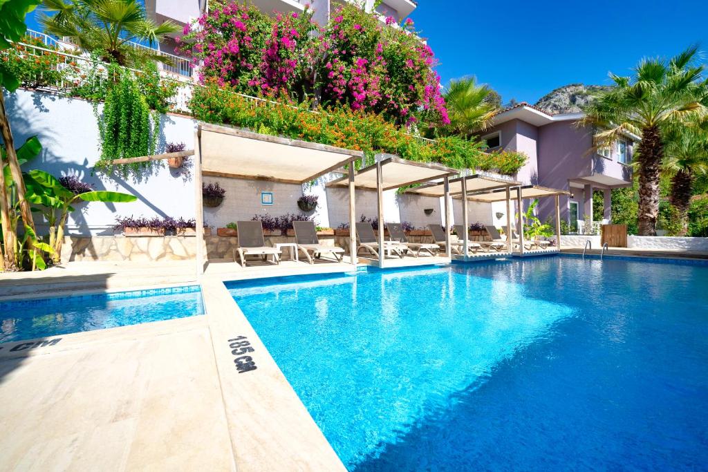 2 Bedroom Villa with Shared Pool