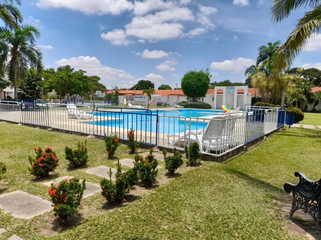 Departamento Planta Baja con parqueo en Condominio photo 2