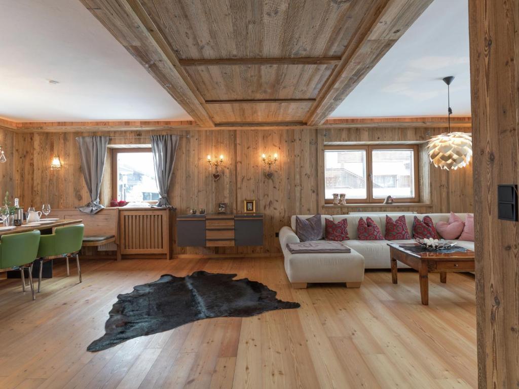 Dream chalet in the centre by the ski lift photo 1