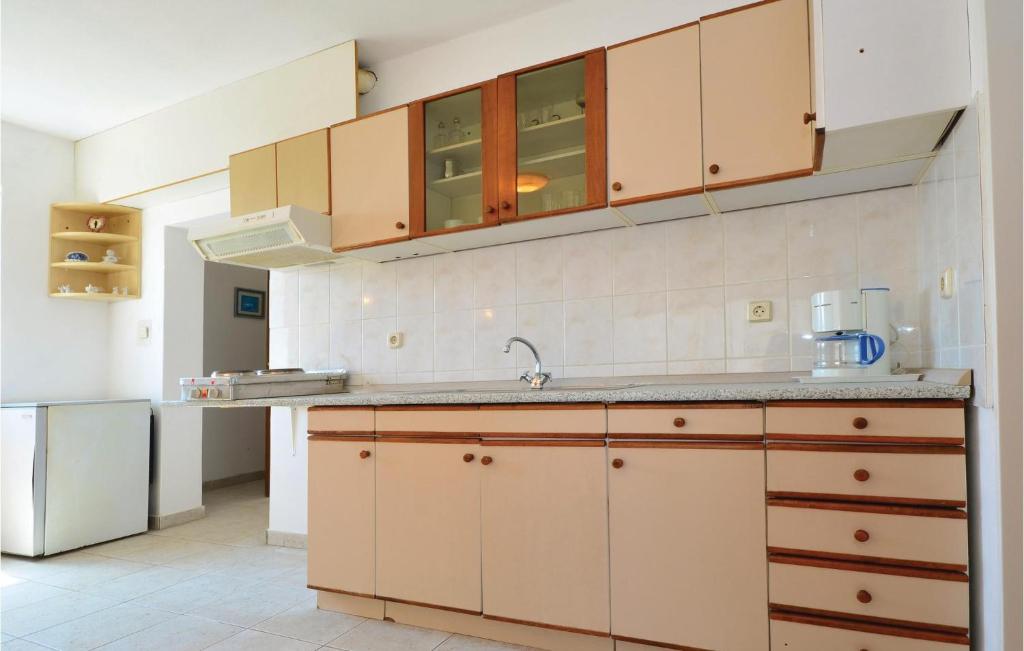 Amazing Apartment In Kukljica With 2 Bedrooms And Wifi photo 3