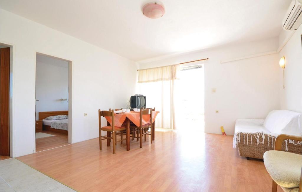 Amazing Apartment In Kukljica With 2 Bedrooms And Wifi photo 4