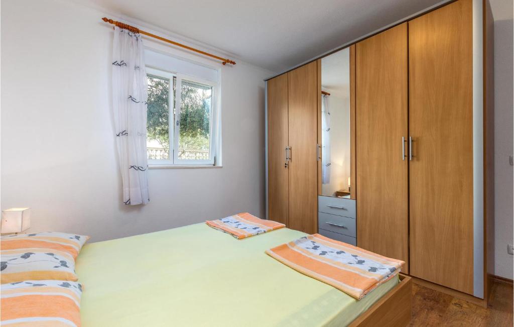Beautiful Apartment In Duce With 1 Bedrooms And Wifi photo 2