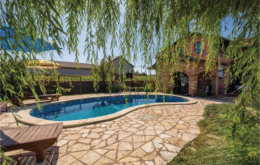 Stunning Home In Ozalj With 5 Bedrooms, Wifi And Outdoor Swimming Pool photo 2