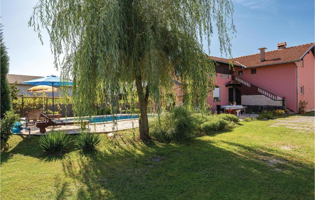 Stunning Home In Ozalj With 5 Bedrooms, Wifi And Outdoor Swimming Pool photo 4