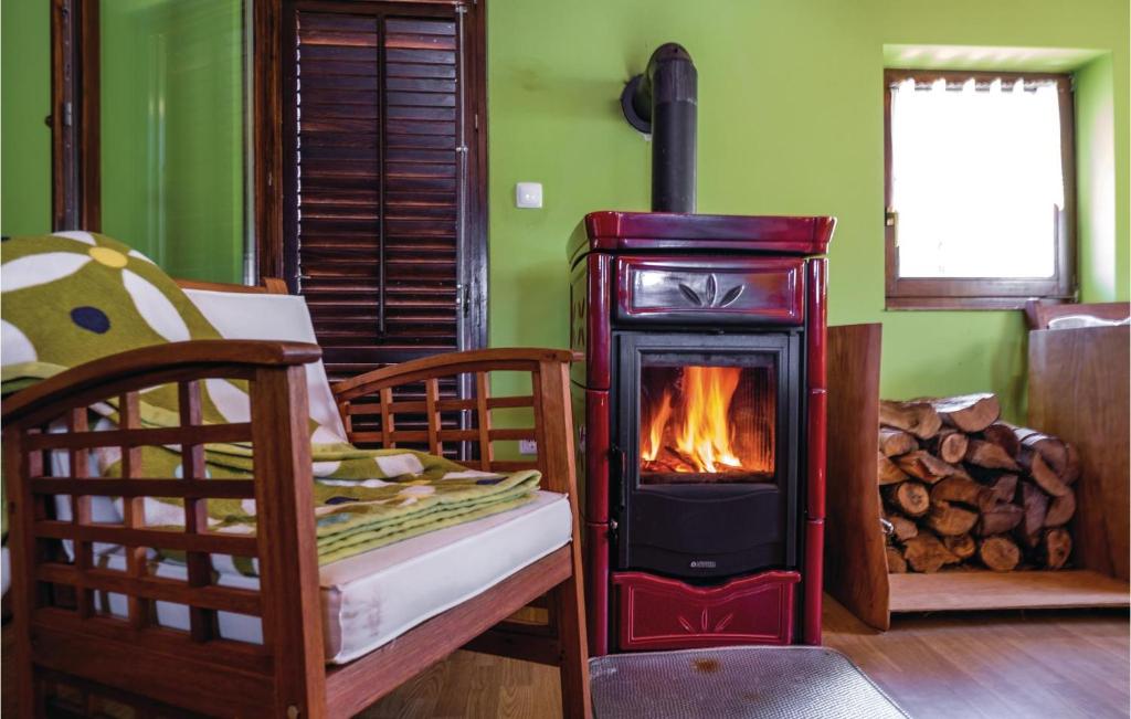 Stunning Home In Ozalj With 2 Bedrooms And Wifi photo 2
