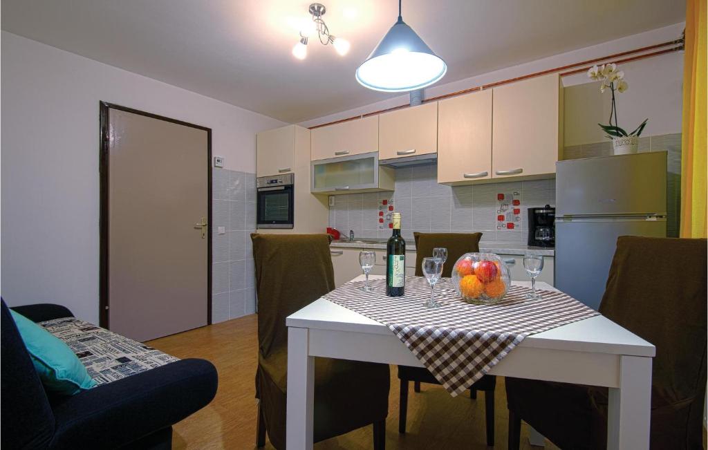 Stunning Home In Strigova With 2 Bedrooms And Wifi photo 2