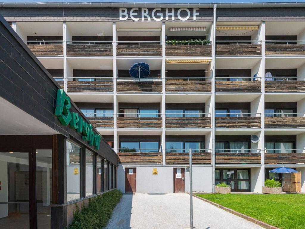Comfortable apartment in Ellmau with balconies photo 2
