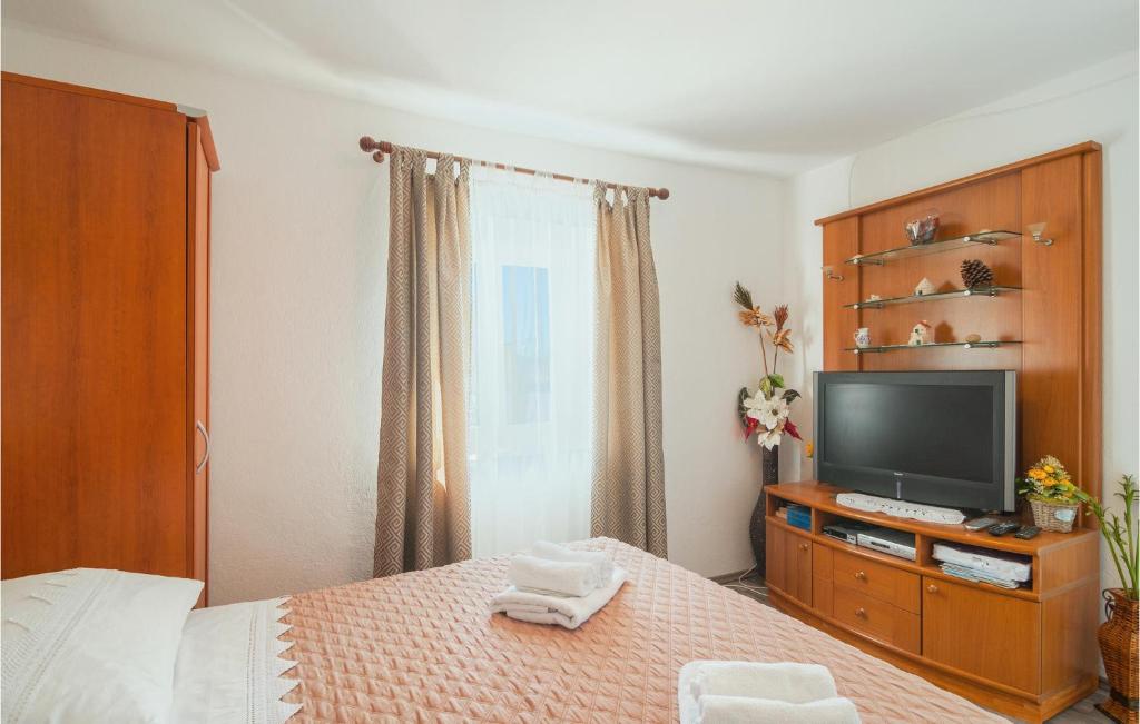 Nice Apartment In Kastel Gomilica With 2 Bedrooms And Wifi photo 1
