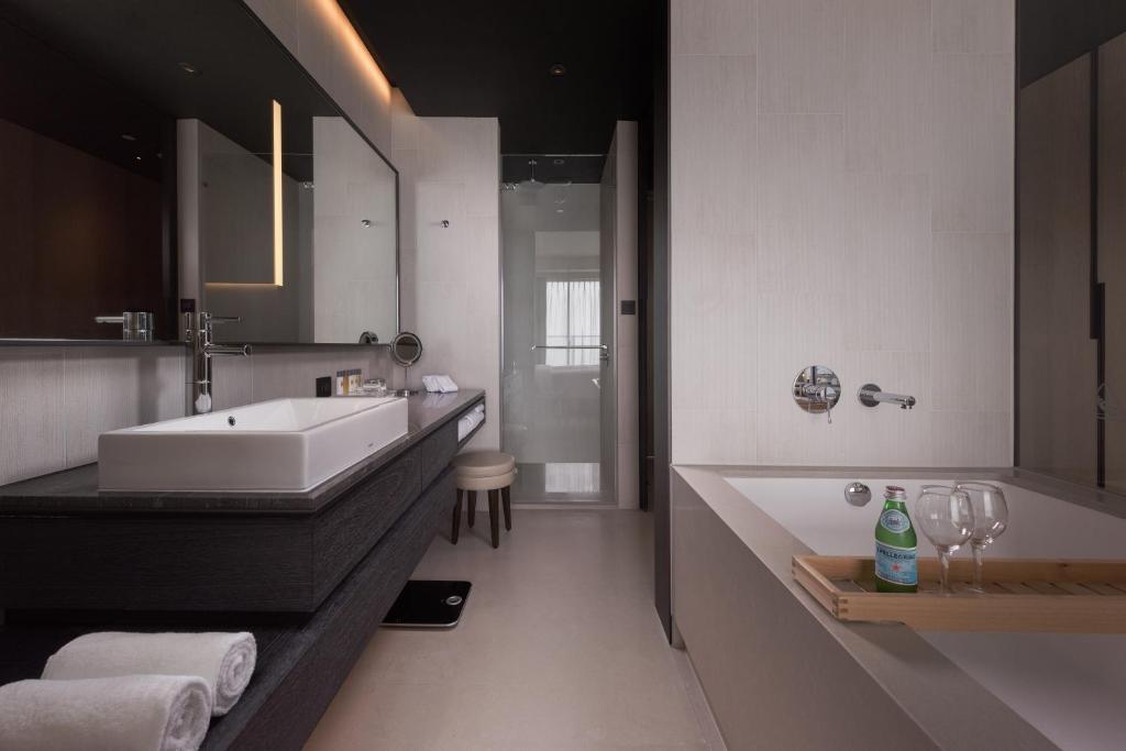Crowne Plaza Tainan, an IHG Hotel photo 4