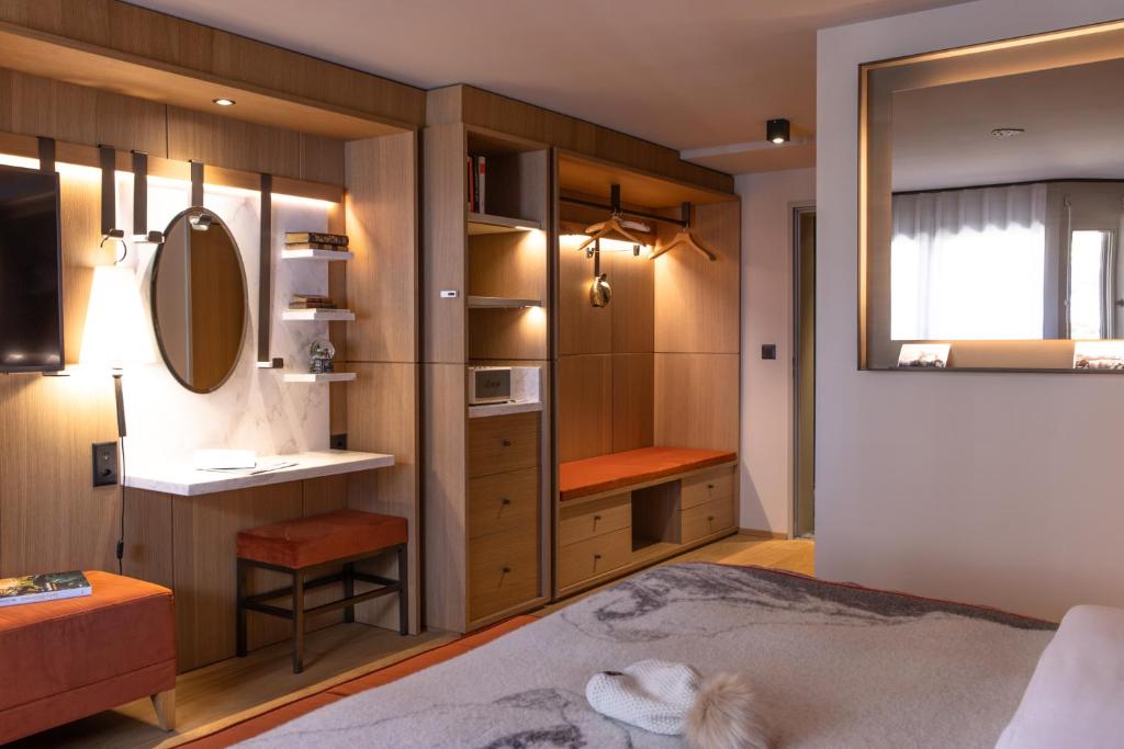 Schweizerhof Zermatt - a Small Luxury Hotel photo 2