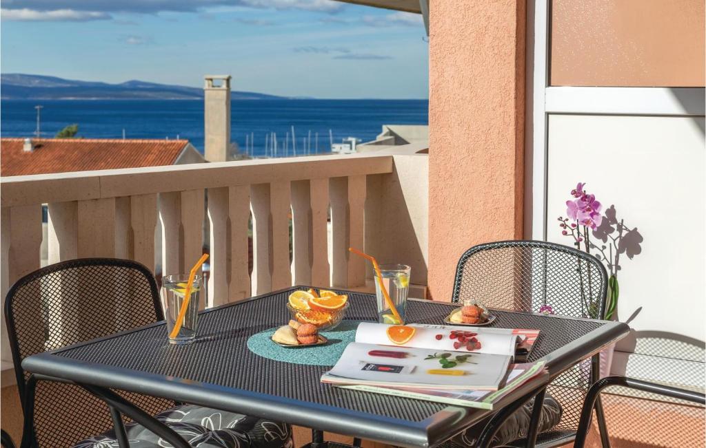 Awesome Apartment In Baska Voda With 1 Bedrooms And Wifi