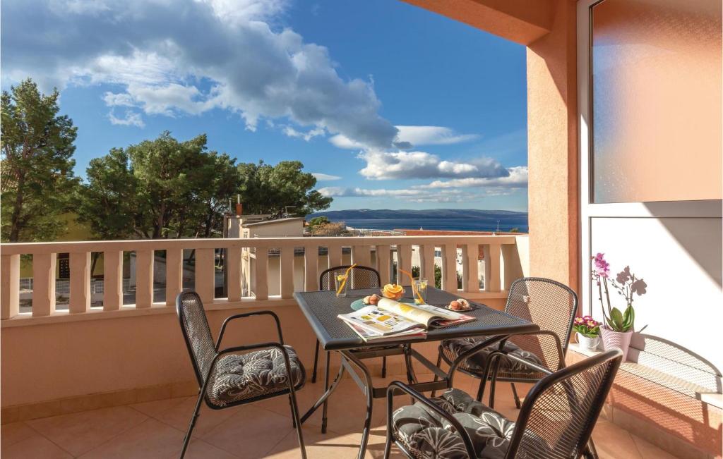 Awesome Apartment In Baska Voda With 1 Bedrooms And Wifi photo 4