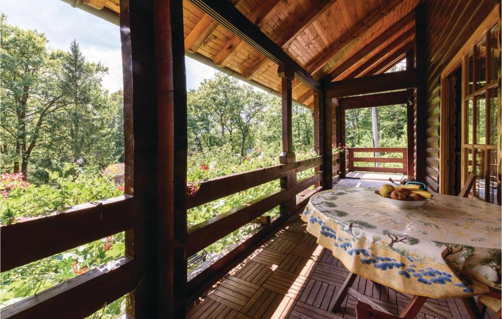 Amazing Home In Krasic With 3 Bedrooms, Jacuzzi And Wifi photo 2
