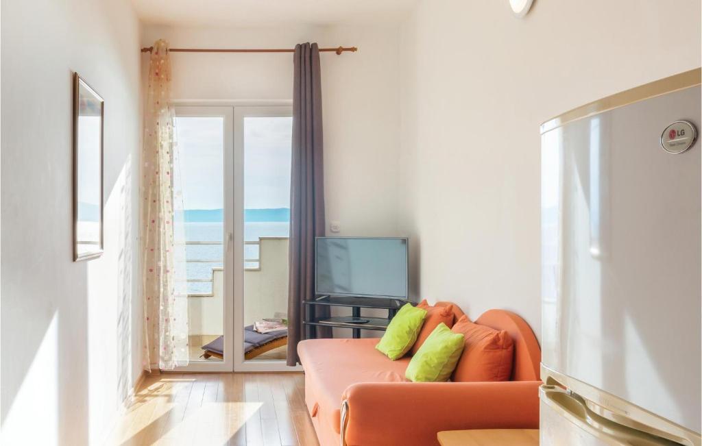 Stunning Apartment In Zivogosce With 2 Bedrooms And Wifi photo 2