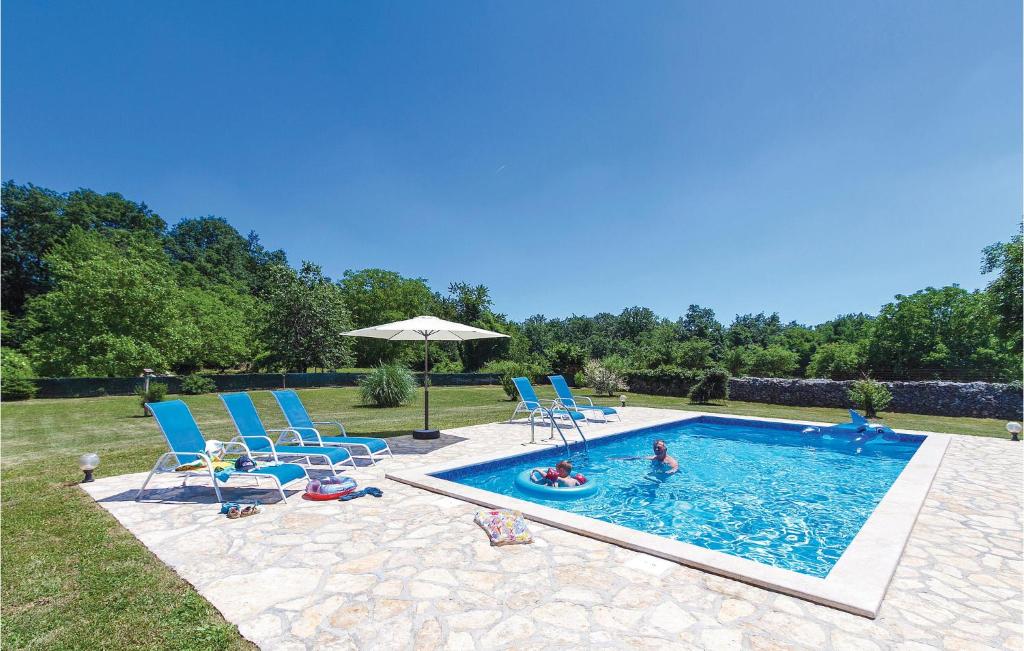 Amazing Home In Badnjevari With 2 Bedrooms, Wifi And Outdoor Swimming Pool photo 2