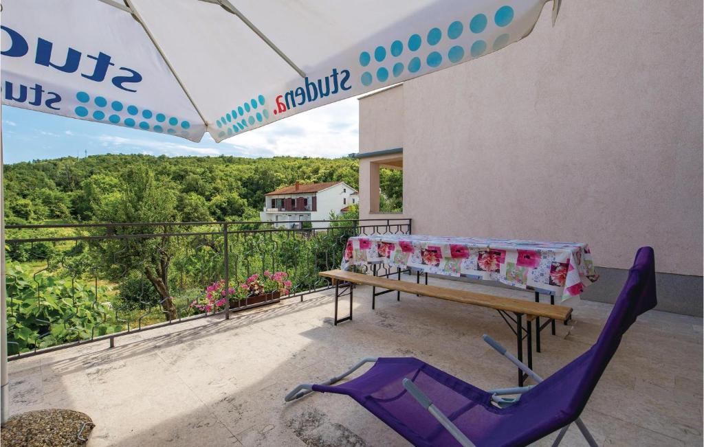 Nice Apartment In Brsec With 3 Bedrooms And Wifi photo 4