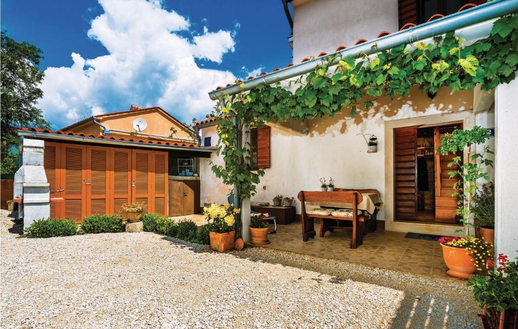 Amazing Home In Bartici With 1 Bedrooms And Wifi photo 4