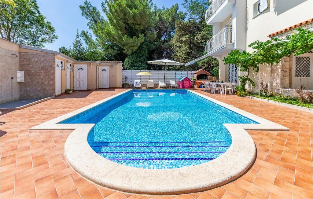 Stunning Home In Medulin With 7 Bedrooms, Wifi And Outdoor Swimming Pool photo 4