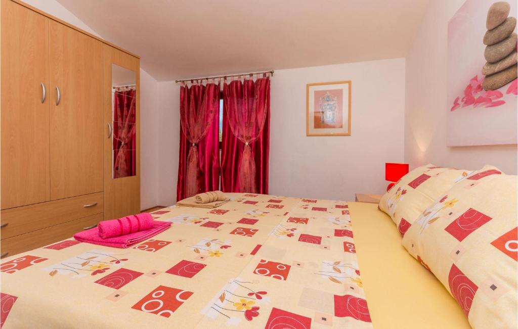 Awesome Apartment In Krusevo With 1 Bedrooms And Wifi photo 1