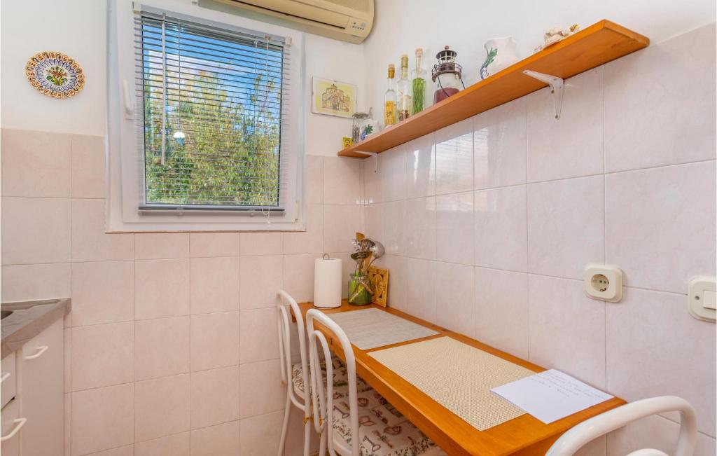 Amazing Apartment In Linardici With 1 Bedrooms And Wifi photo 4