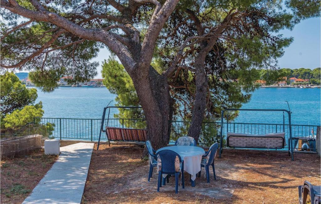 Awesome Home In Sibenik-brodarica With 1 Bedrooms And Wifi