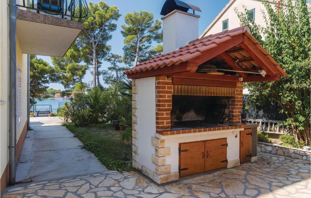 Awesome Home In Sibenik-brodarica With 1 Bedrooms And Wifi photo 4