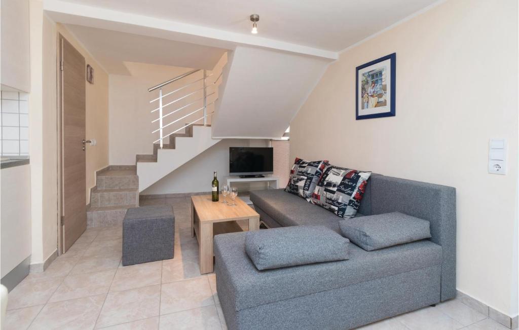 Awesome Home In Zadar With 2 Bedrooms And Wifi photo 3