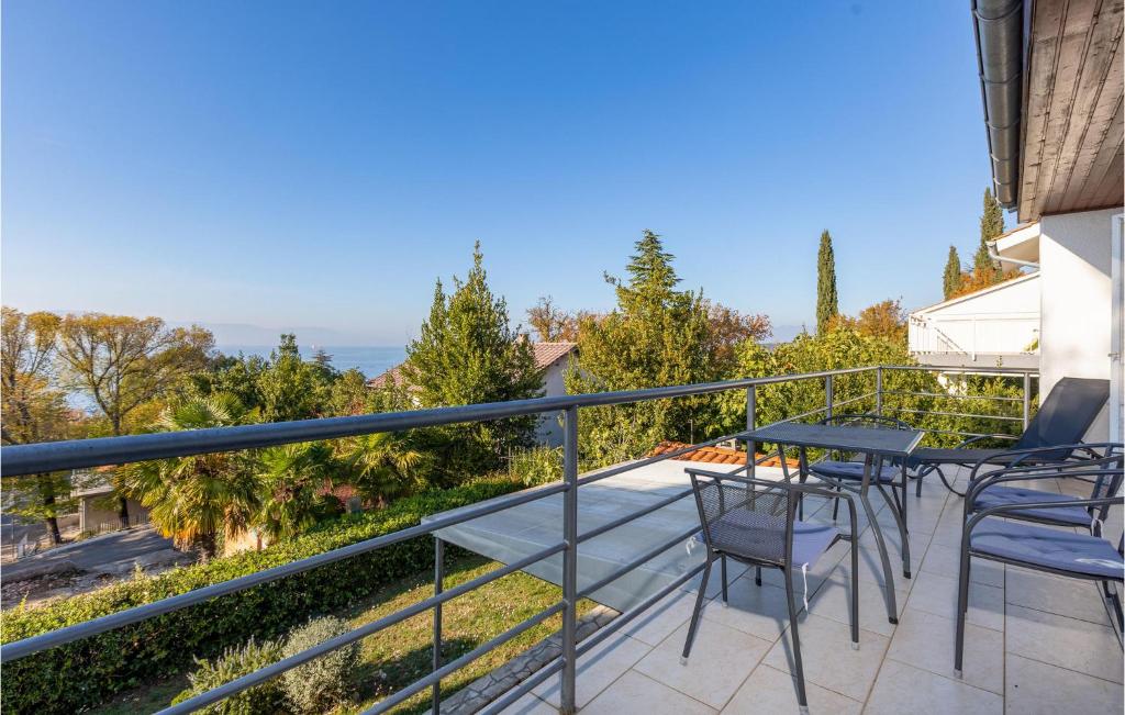 Stunning Apartment In Njivice With 2 Bedrooms And Wifi