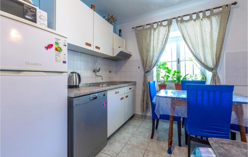 Stunning Apartment In Omis With 1 Bedrooms And Wifi photo 2