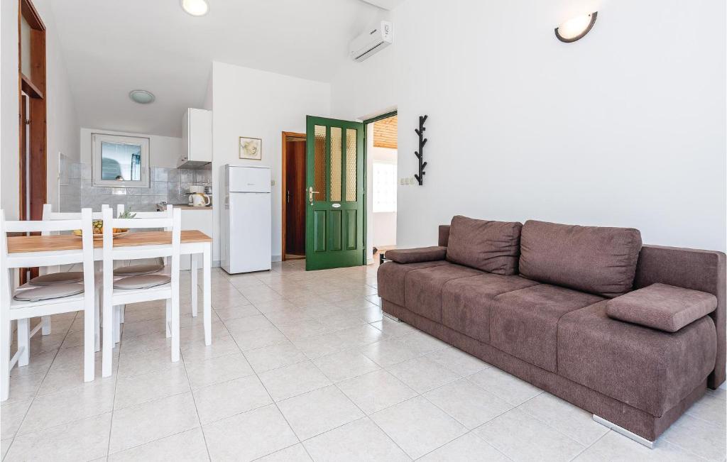 Awesome Apartment In Jezera With 1 Bedrooms And Wifi photo 2