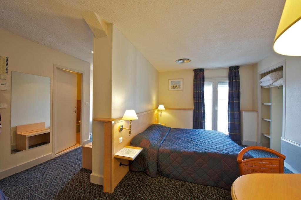 Двухместный (Двухместный номер с 1 кроватью), Hotel Le Bourbon Pau Centre