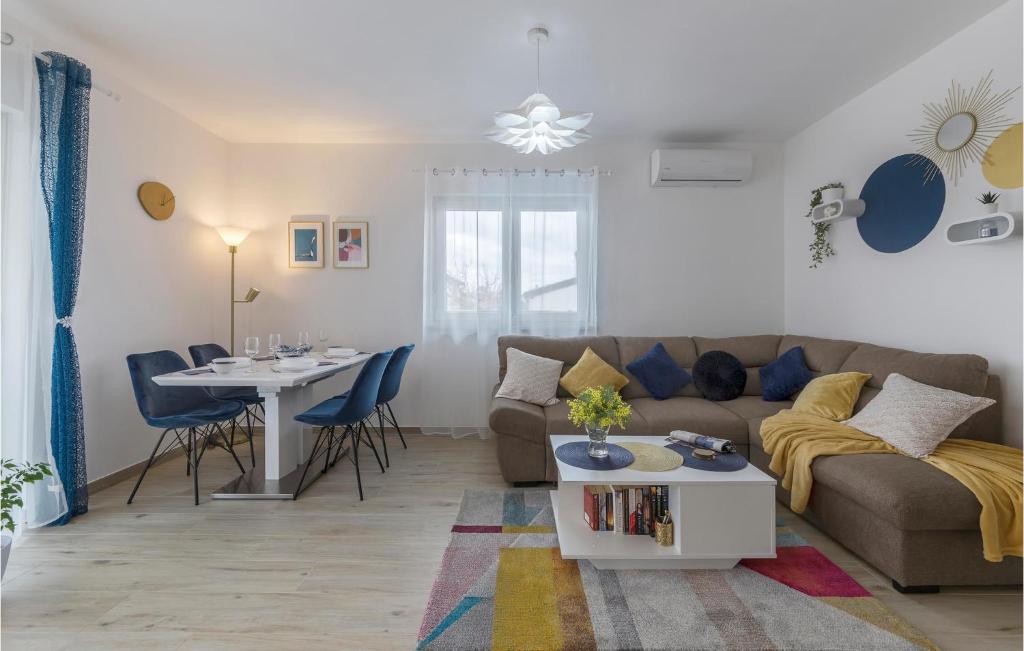 Stunning Apartment In Peroj With 1 Bedrooms And Wifi photo 1