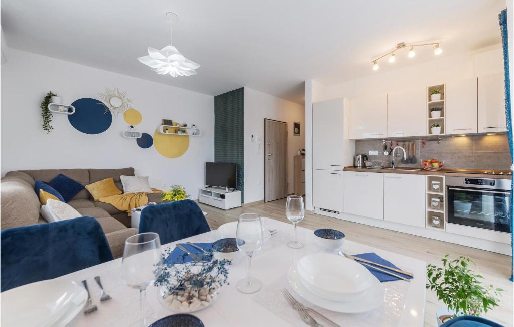 Stunning Apartment In Peroj With 1 Bedrooms And Wifi photo 2