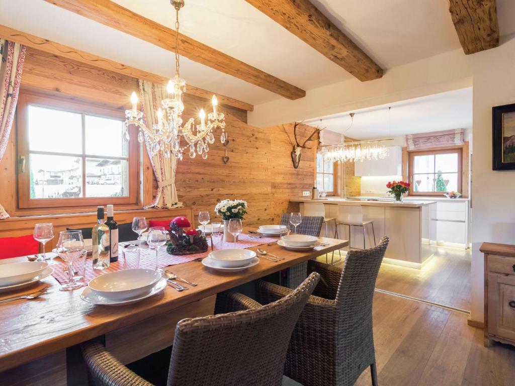 Charming Chalet in Ellmau near Skiwelt Ski Area photo 2