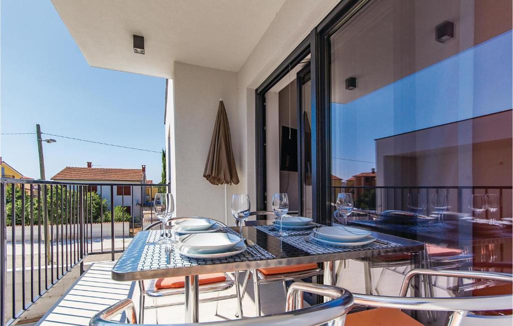 Beautiful Apartment In Medulin With 3 Bedrooms, Outdoor Swimming Pool And Heated Swimming Pool photo 2