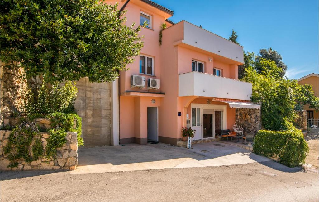 Awesome Apartment In Stara Baska With 1 Bedrooms And Wifi
